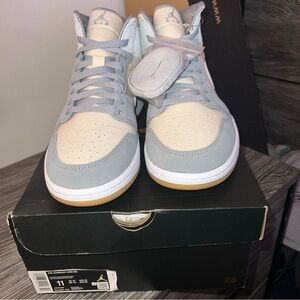 New Jordan 1 SE Gray and Cream Sneakers